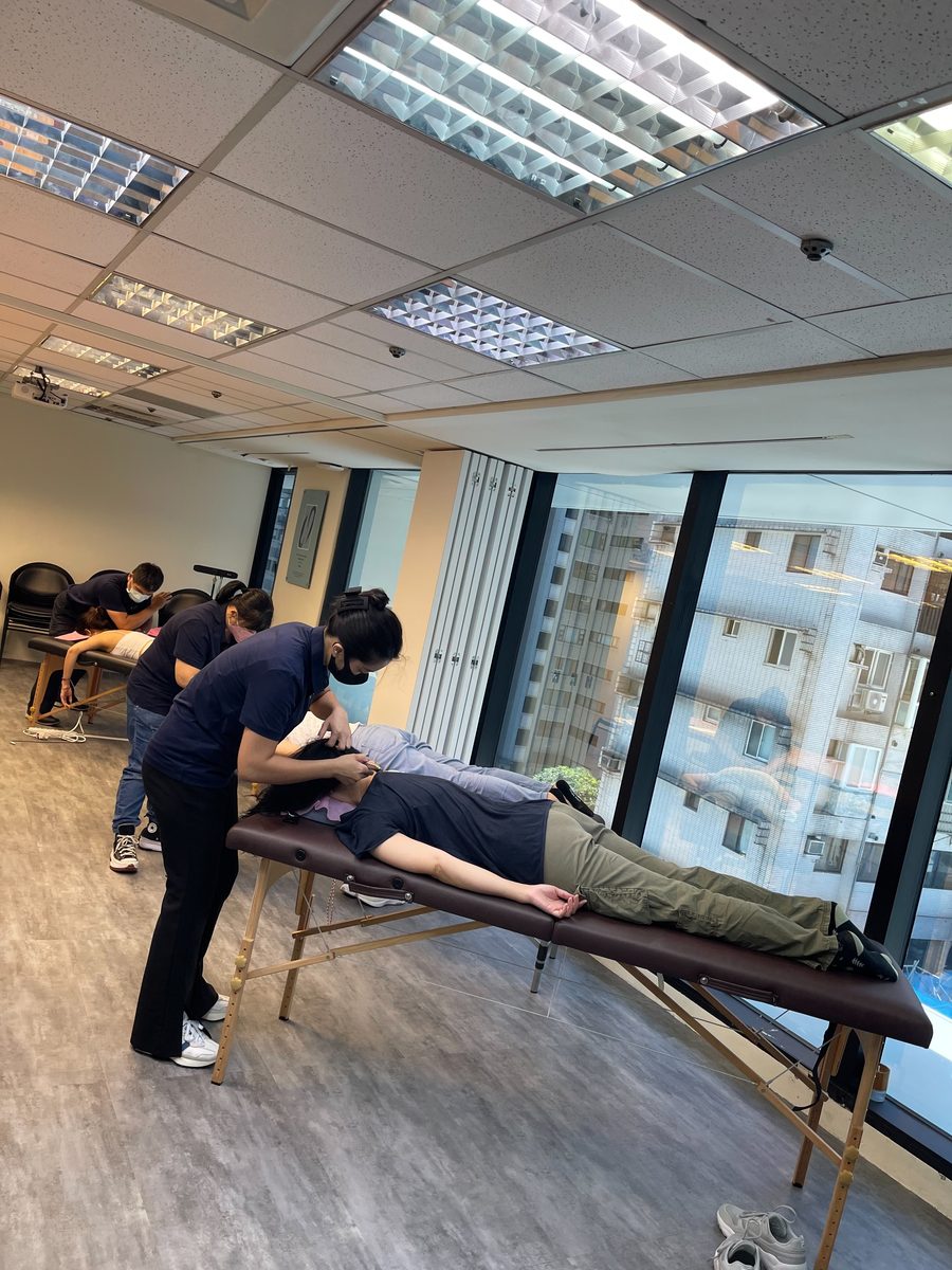 在工作地點安排短暫放鬆